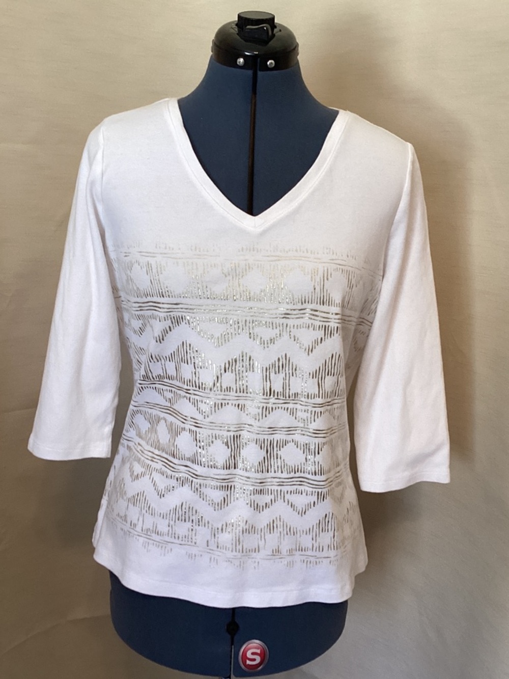 Women's White V-Neck Patterned Top